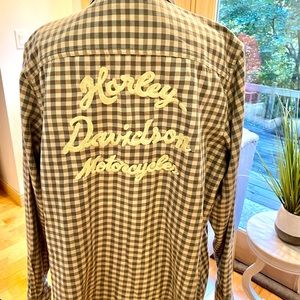 Women’s button down Harley Davidson flannel